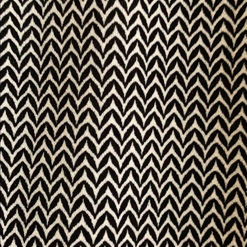 H&M Top - Picture 2 of 5